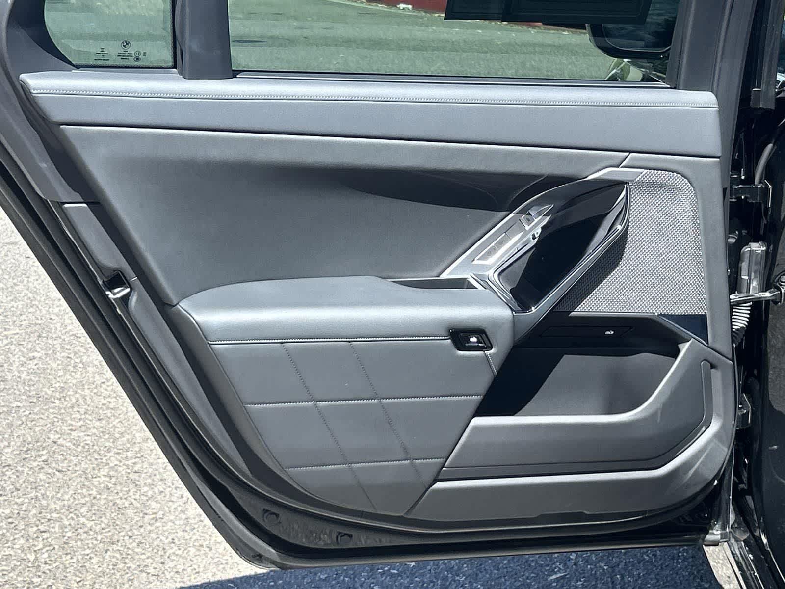 Thumbnail: 2023 BMW 7 Series - 35