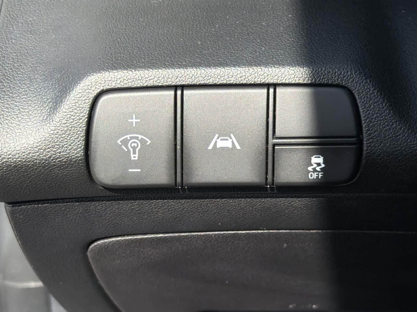 Thumbnail: 2023 Hyundai Elantra - 20