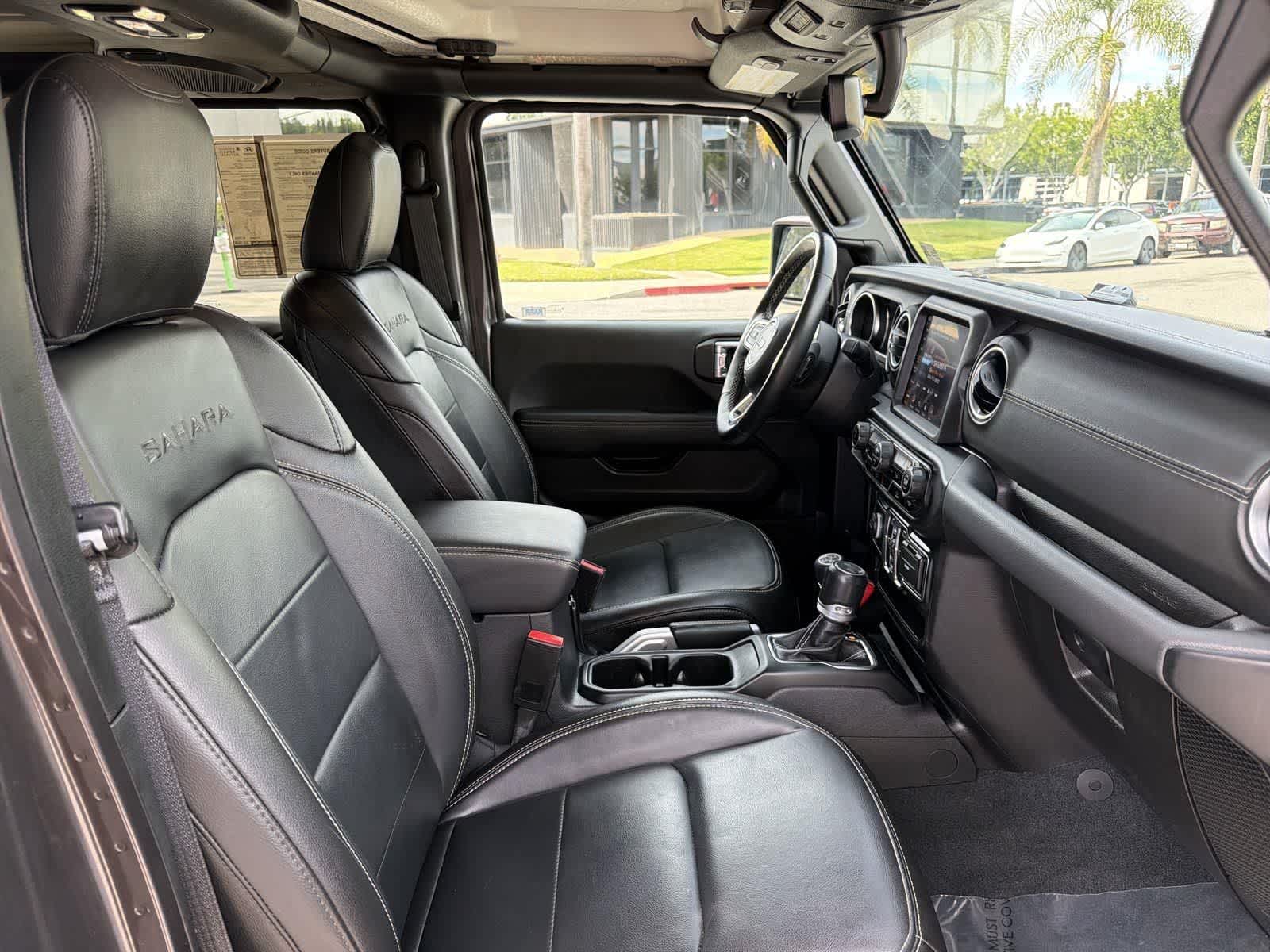 Thumbnail: 2022 Jeep Wrangler - 31