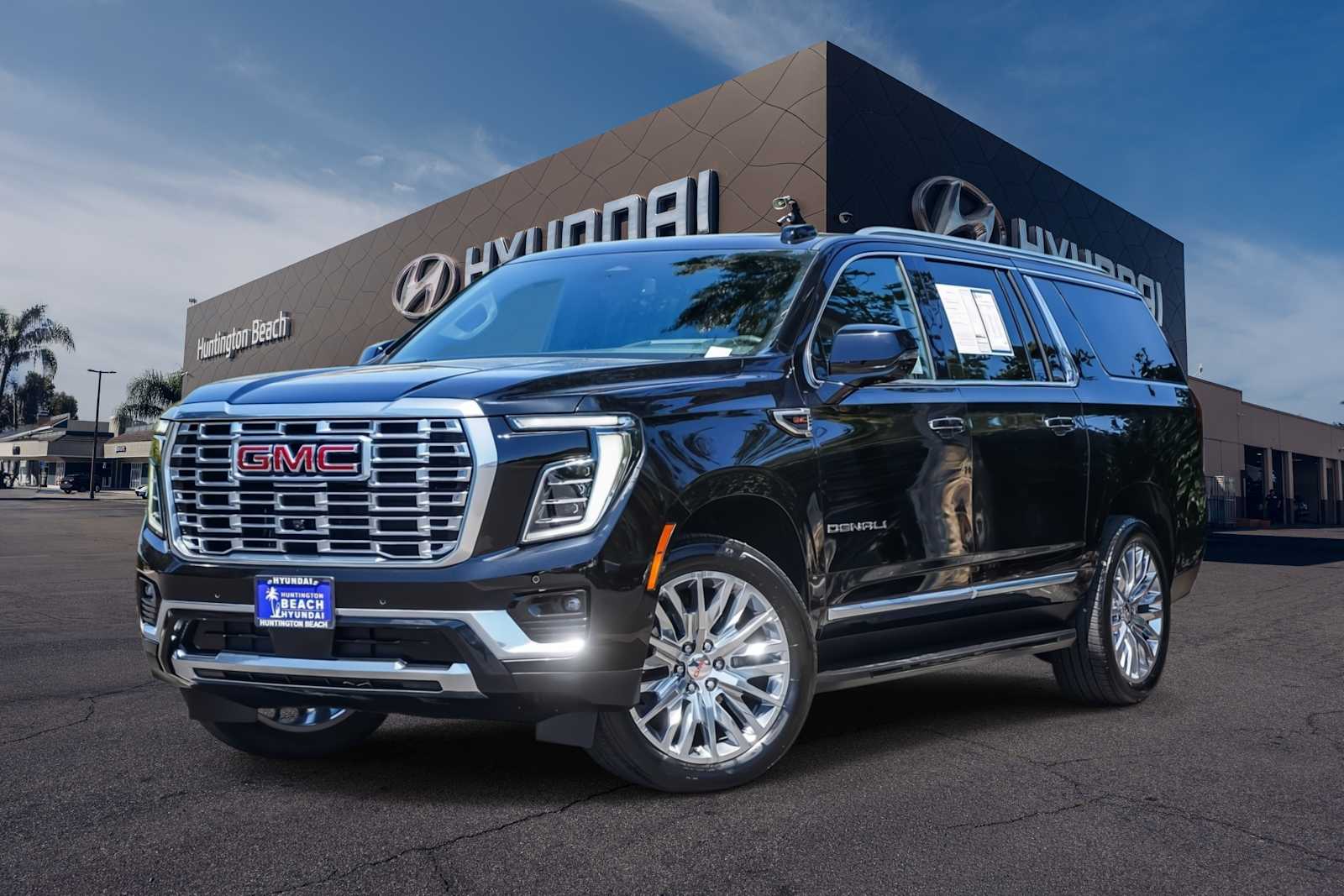 2025 GMC Yukon Denali AWD's photo