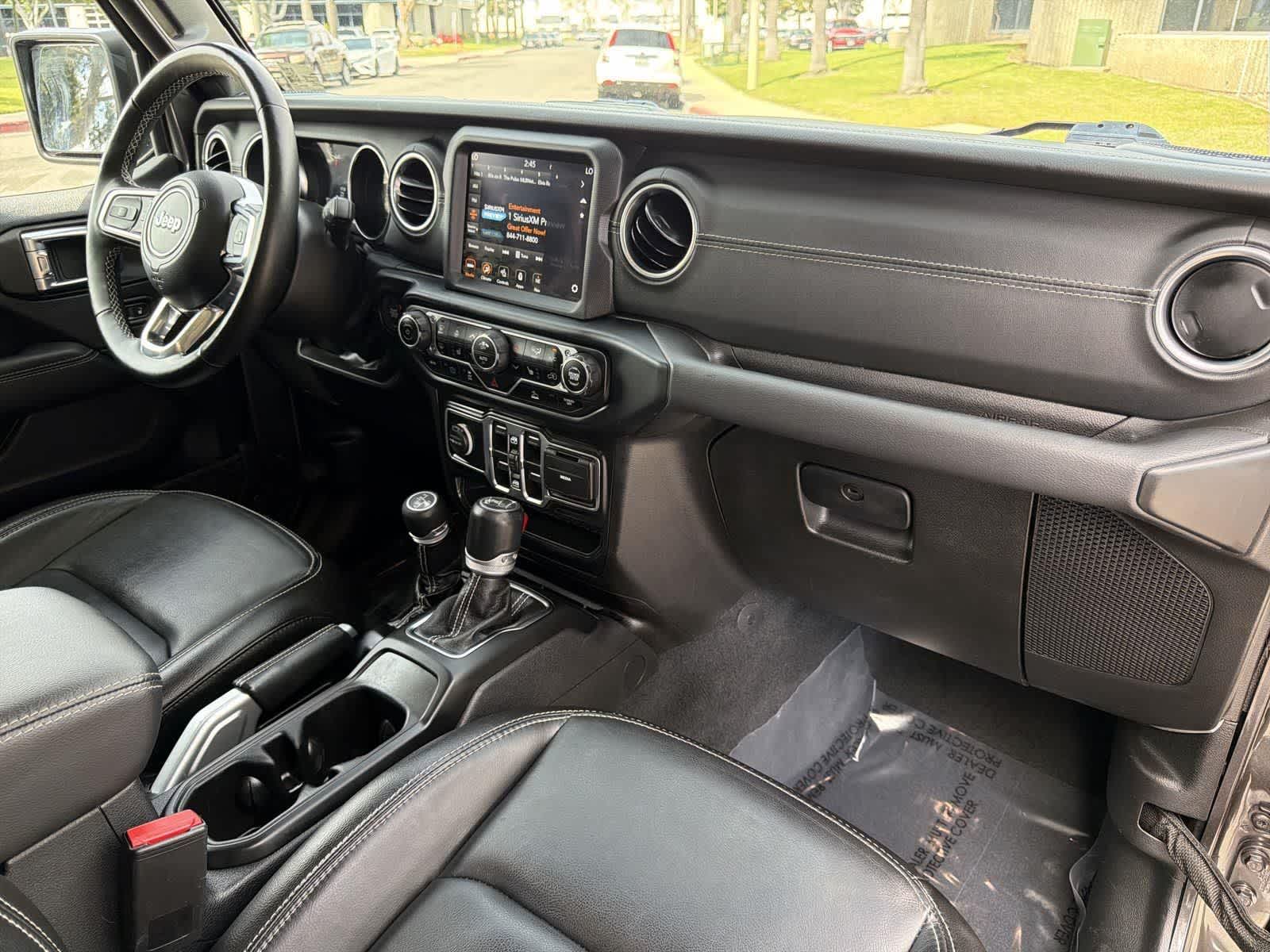 Thumbnail: 2022 Jeep Wrangler - 33