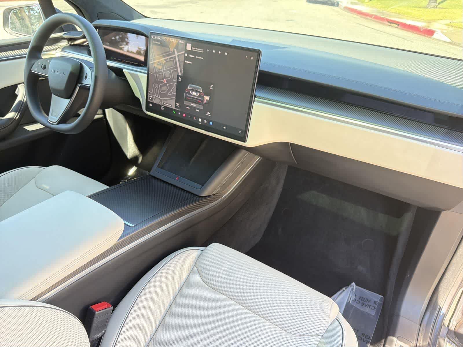 Thumbnail: 2022 Tesla Model X - 36