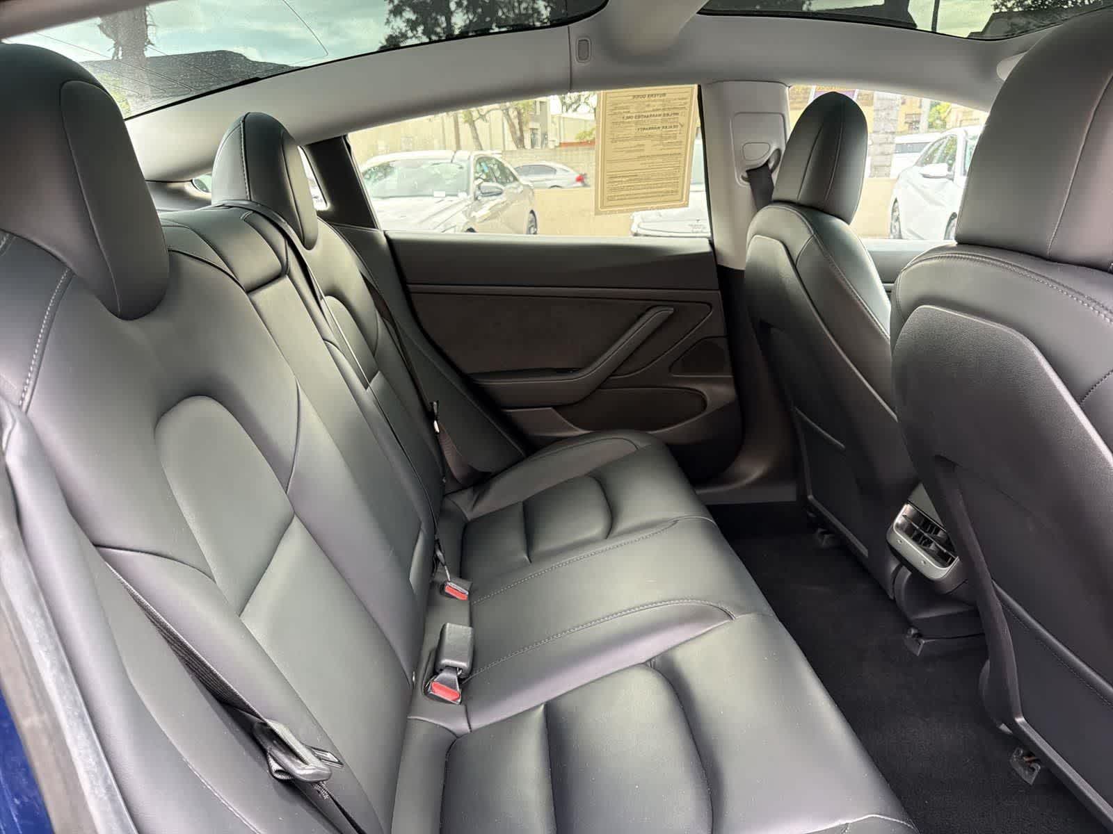 Thumbnail: 2020 Tesla Model 3 - 31