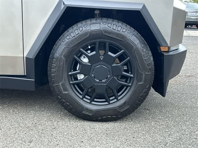 Thumbnail: 2024 Tesla Cybertruck - 9