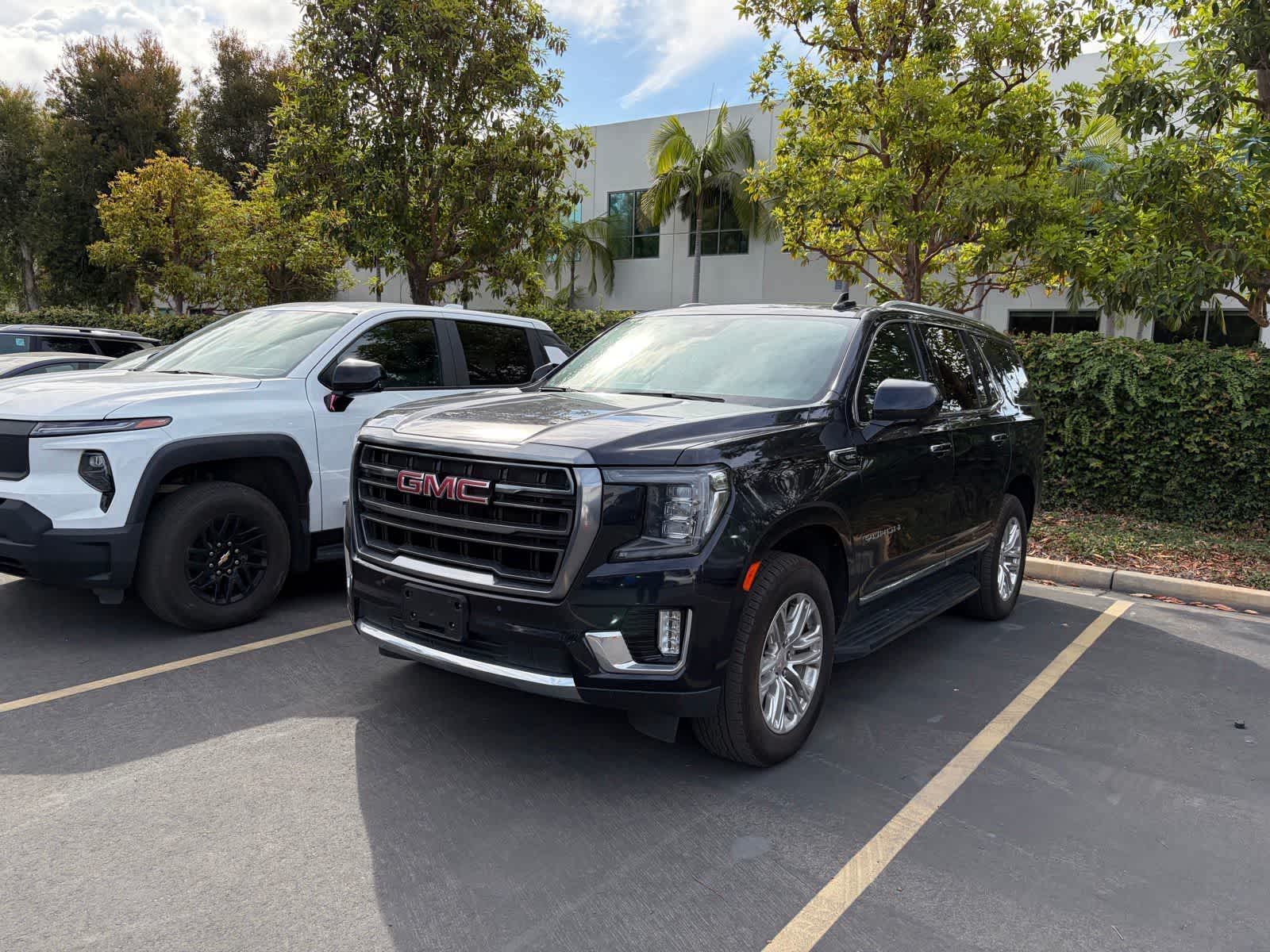 2024 GMC Yukon 4WD SLT's photo