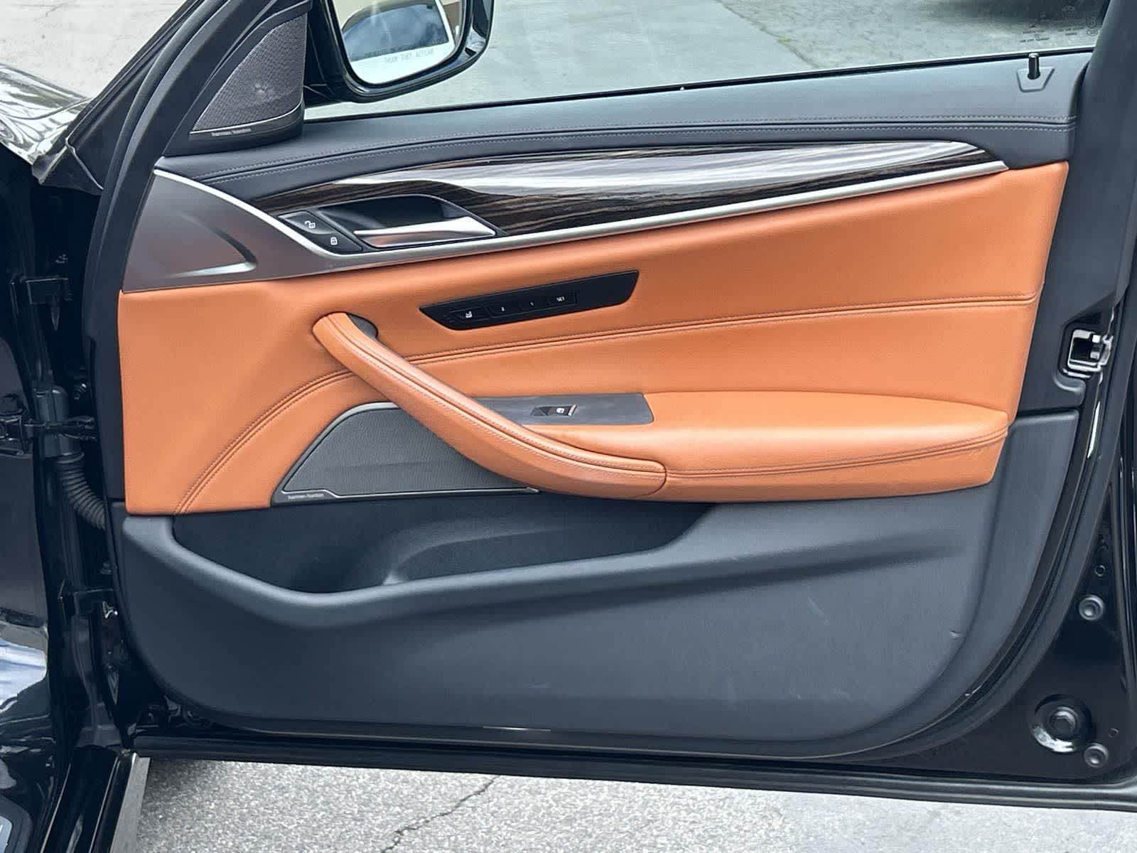 Thumbnail: 2023 BMW M5 - 37