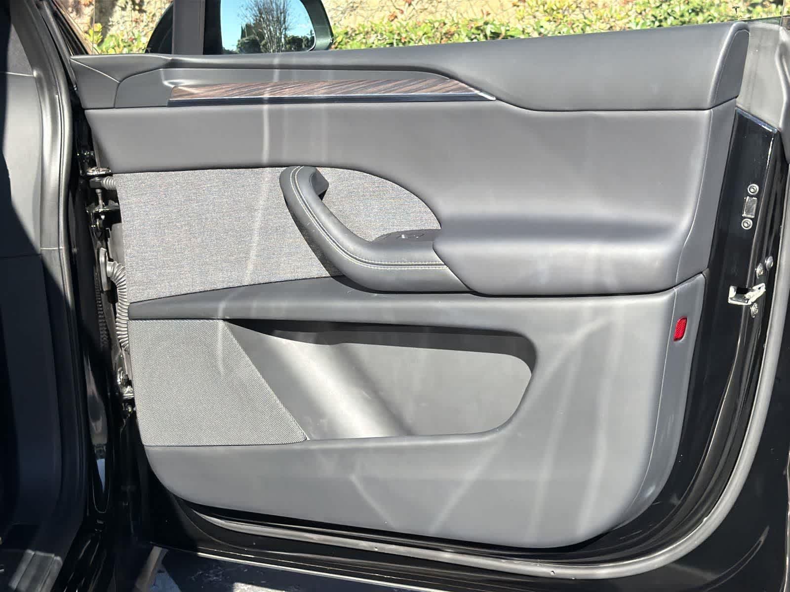 Thumbnail: 2023 Tesla Model X - 31