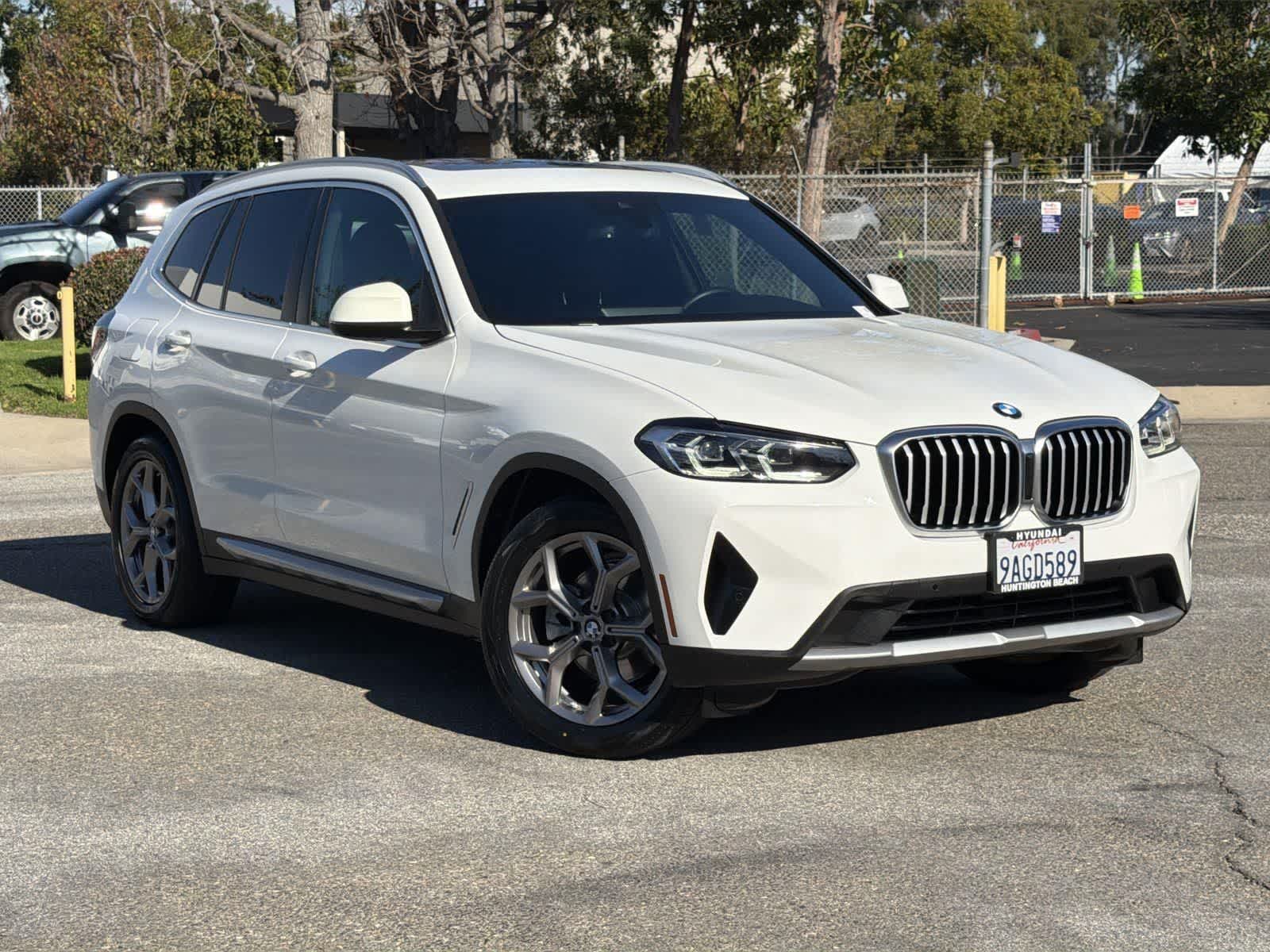 2022 BMW X3 30i's photo