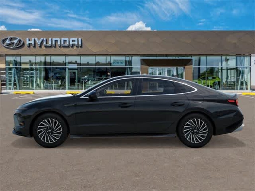 New 2025 Hyundai Sonata Hybrid Limited Sedan