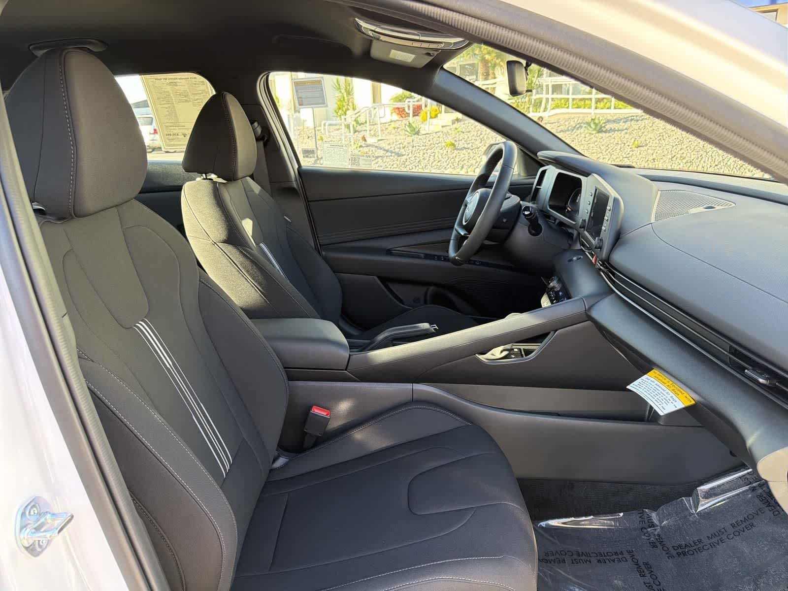 Thumbnail: 2025 Hyundai Elantra - 33