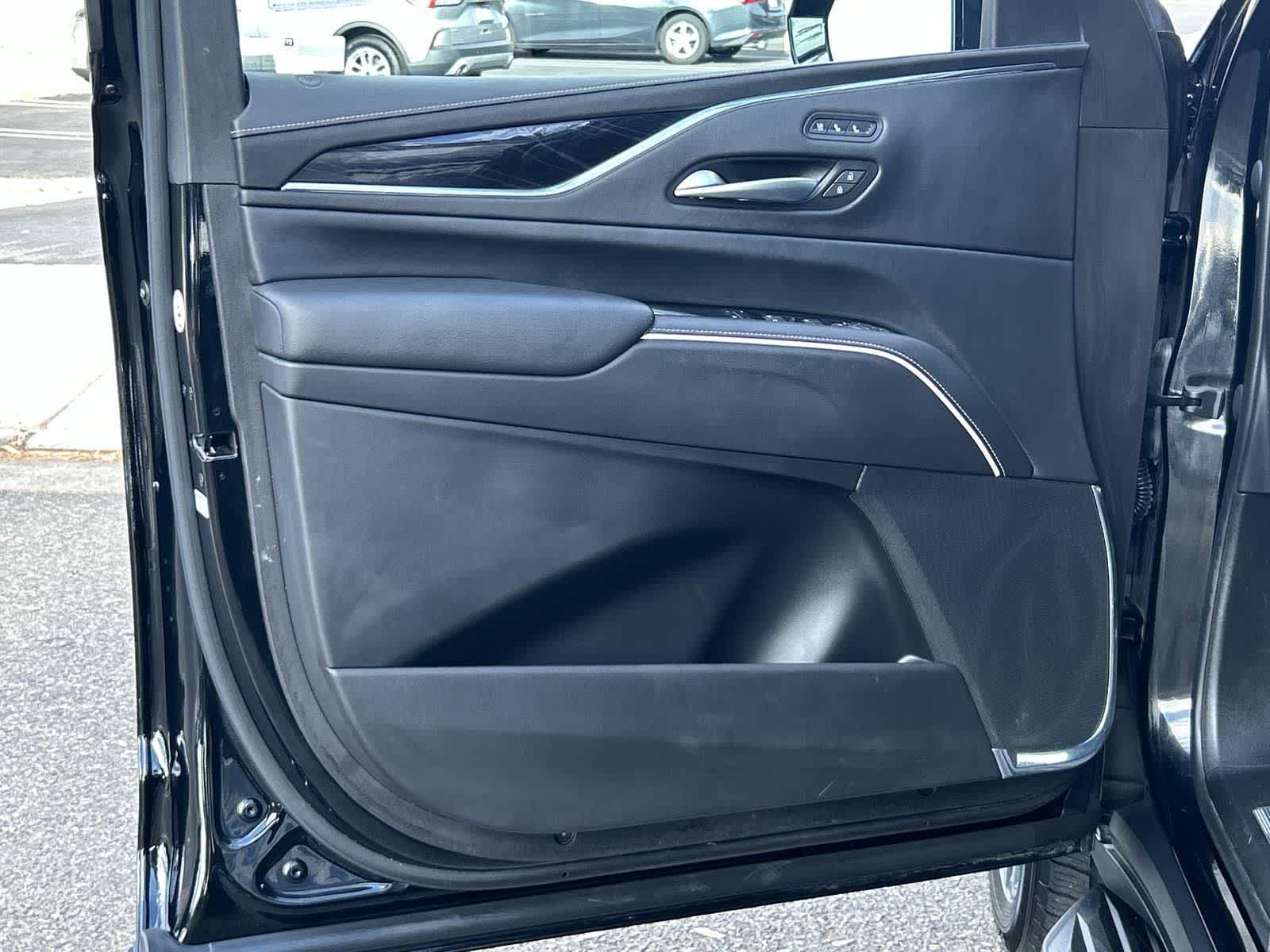 Thumbnail: 2023 Cadillac Escalade - 29