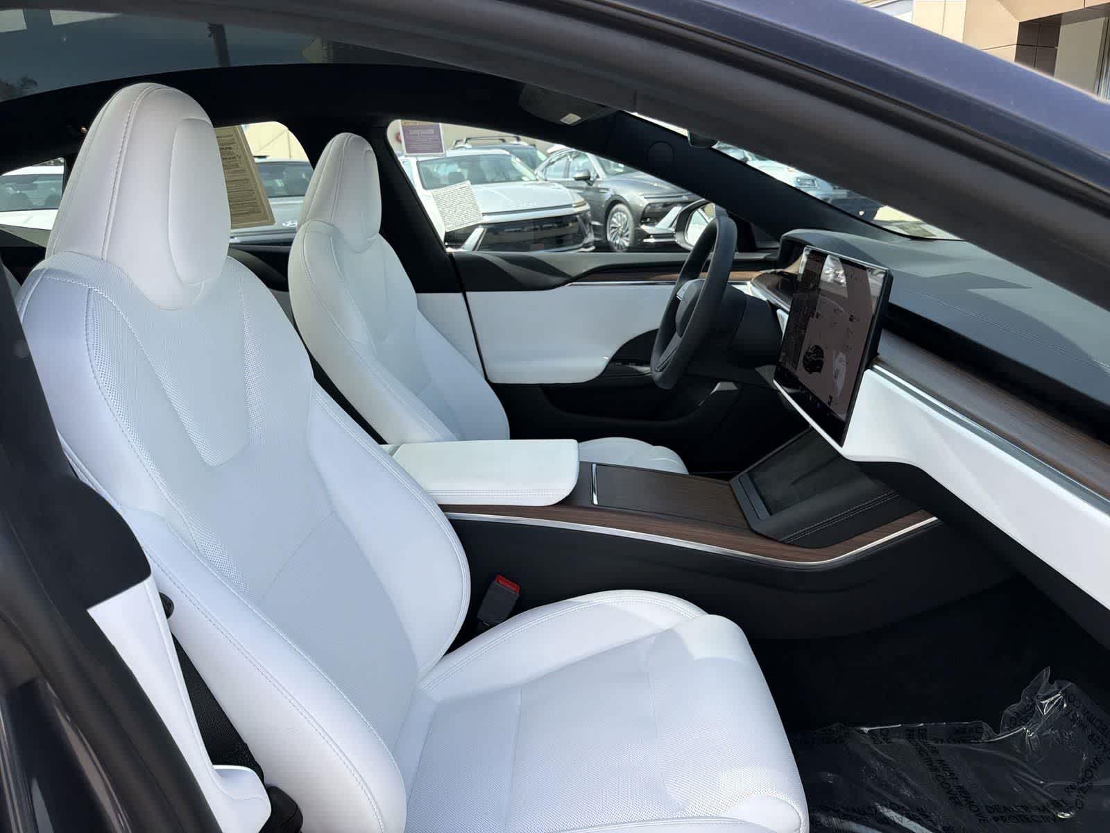 Thumbnail: 2023 Tesla Model S - 36