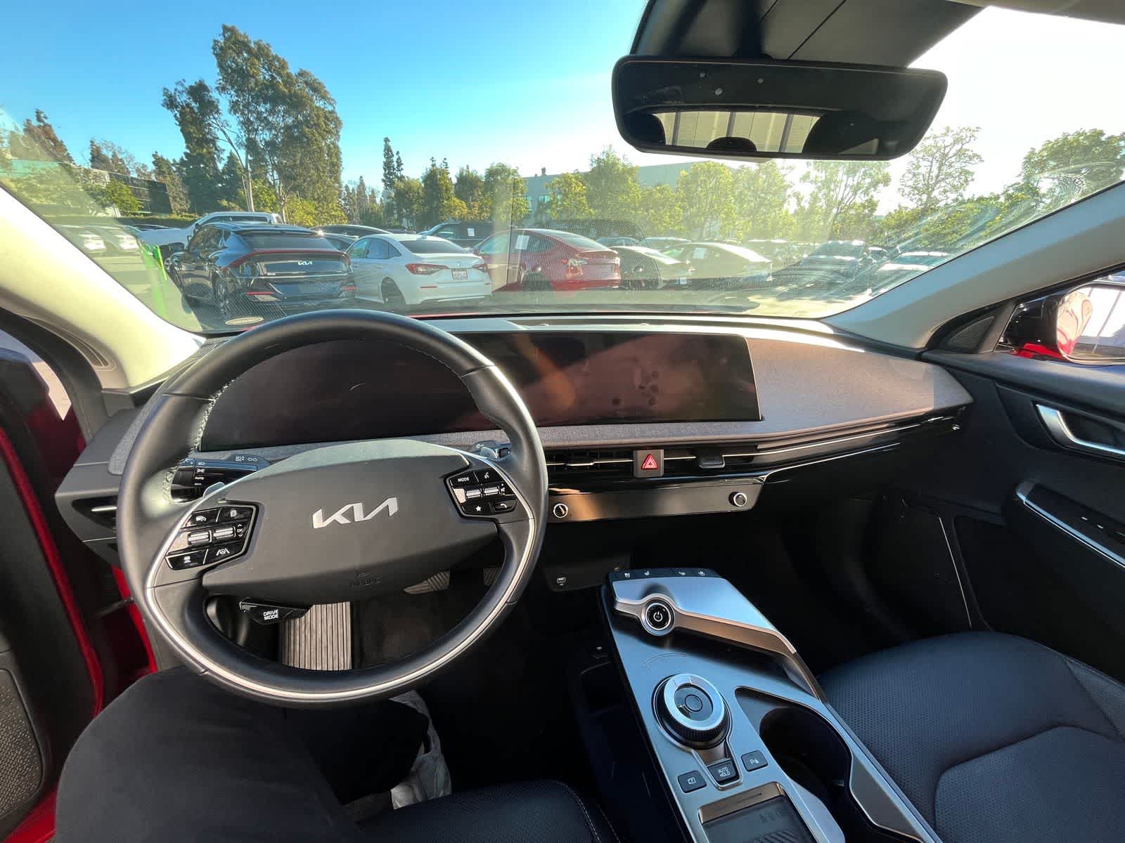 Thumbnail: 2023 Kia EV6 - 7