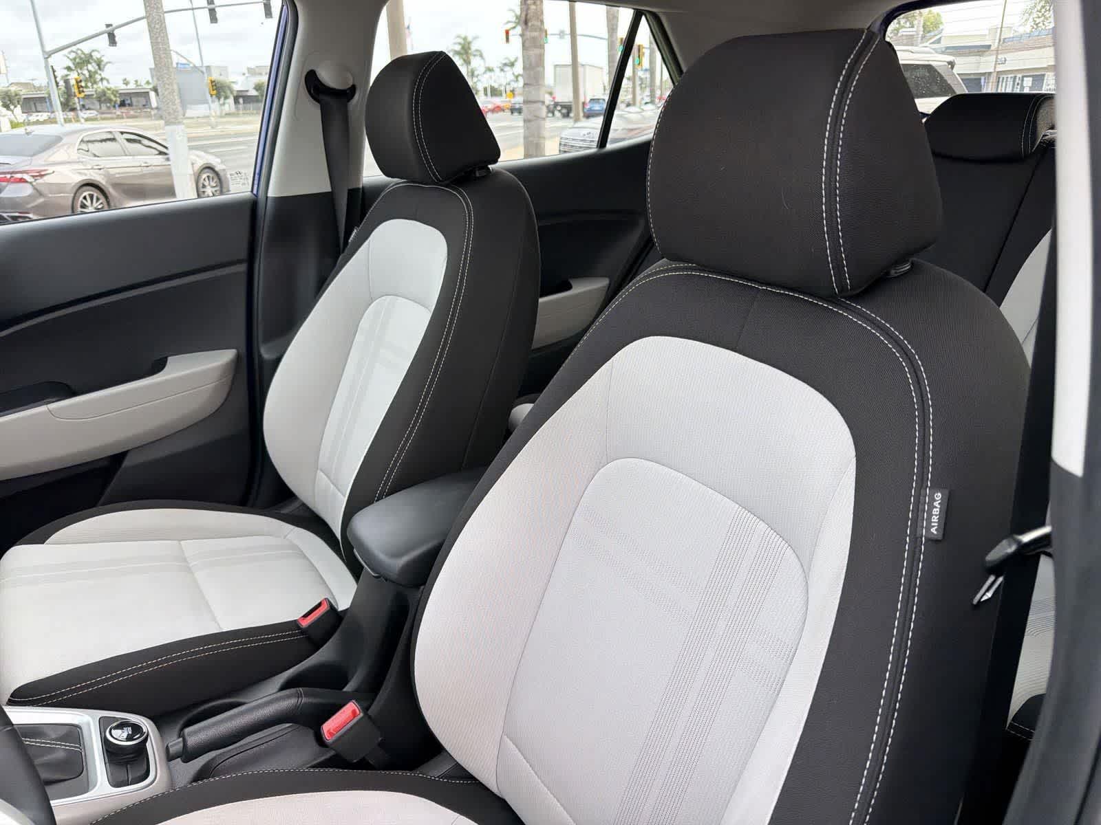 Thumbnail: 2023 Hyundai Venue - 26