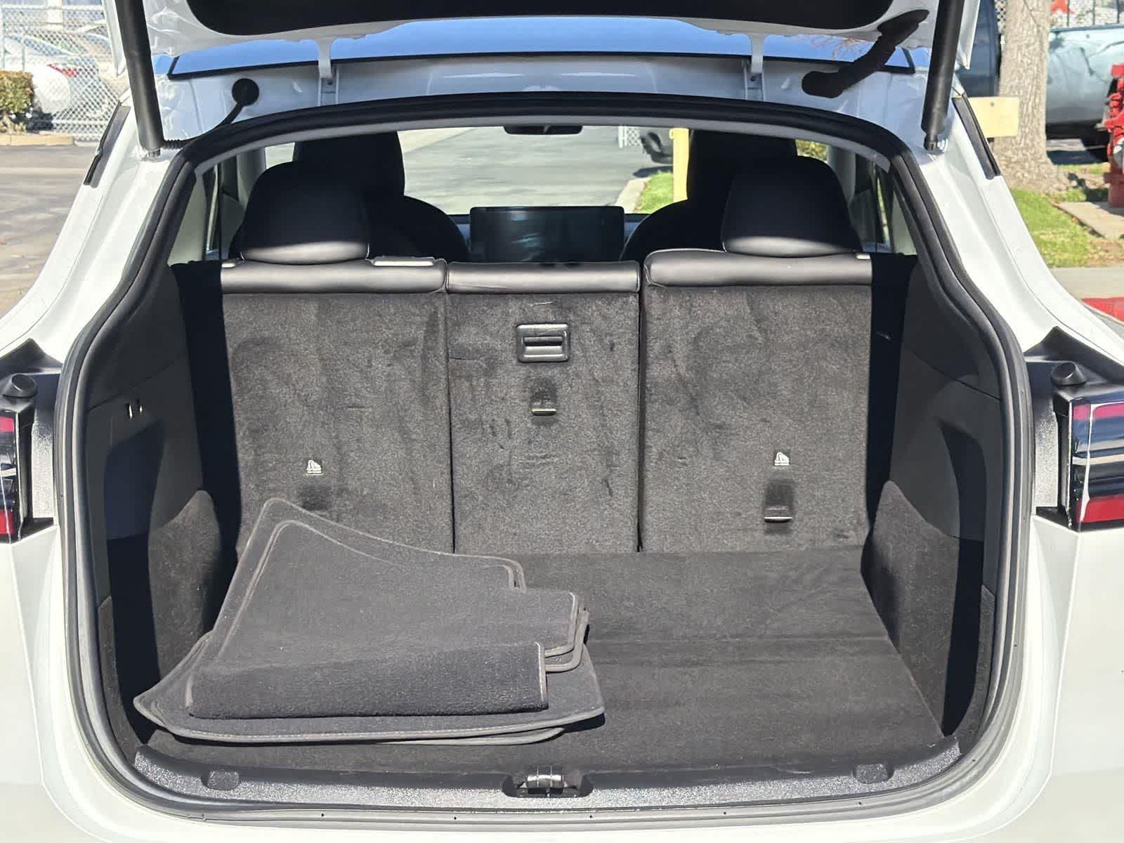 Thumbnail: 2022 Tesla Model Y - 30