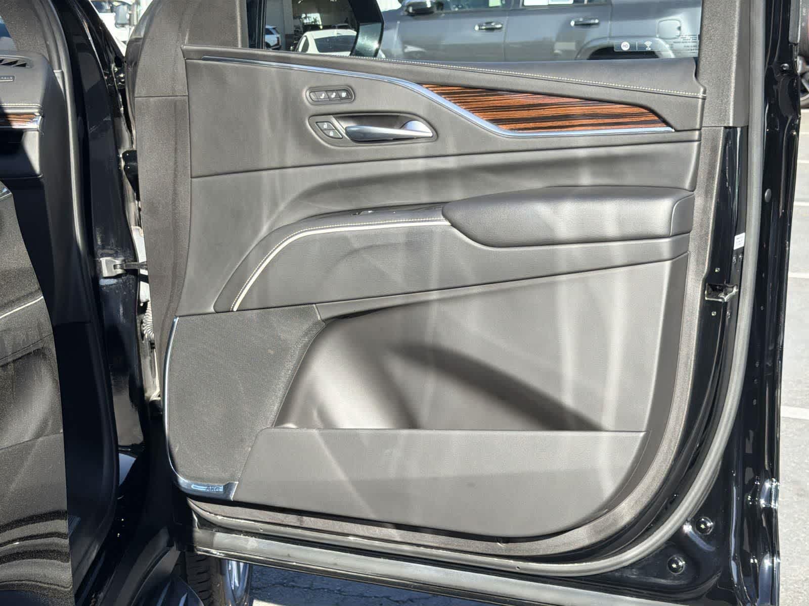 Thumbnail: 2023 Cadillac Escalade - 34