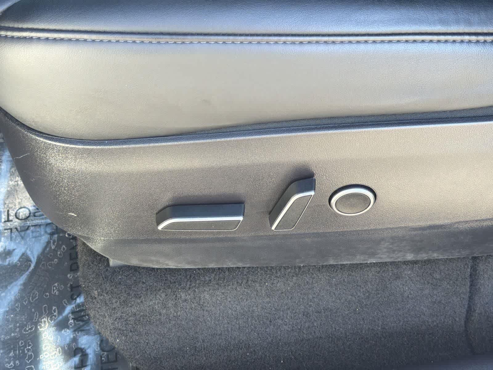 Thumbnail: 2022 Tesla Model Y - 25