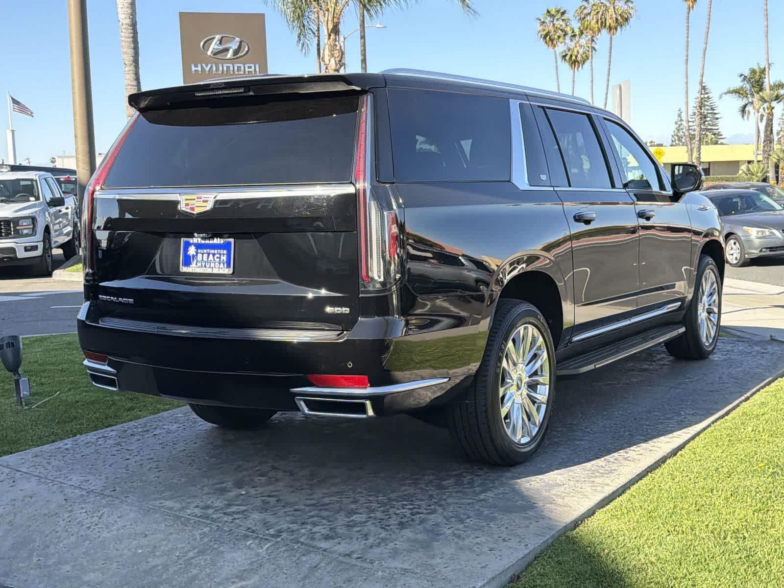 Thumbnail: 2023 Cadillac Escalade - 6