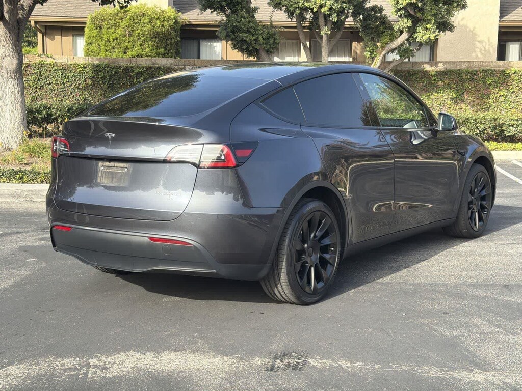 Used 2024 Tesla Model Y Long Range SUV