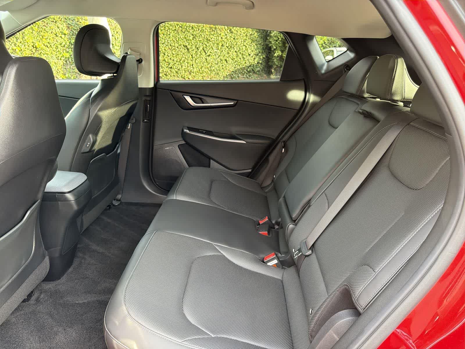 Thumbnail: 2023 Kia EV6 - 28