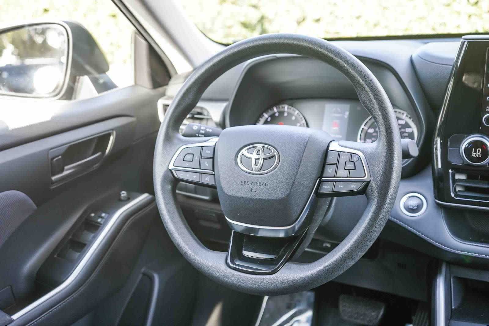 Thumbnail: 2020 Toyota Highlander - 14
