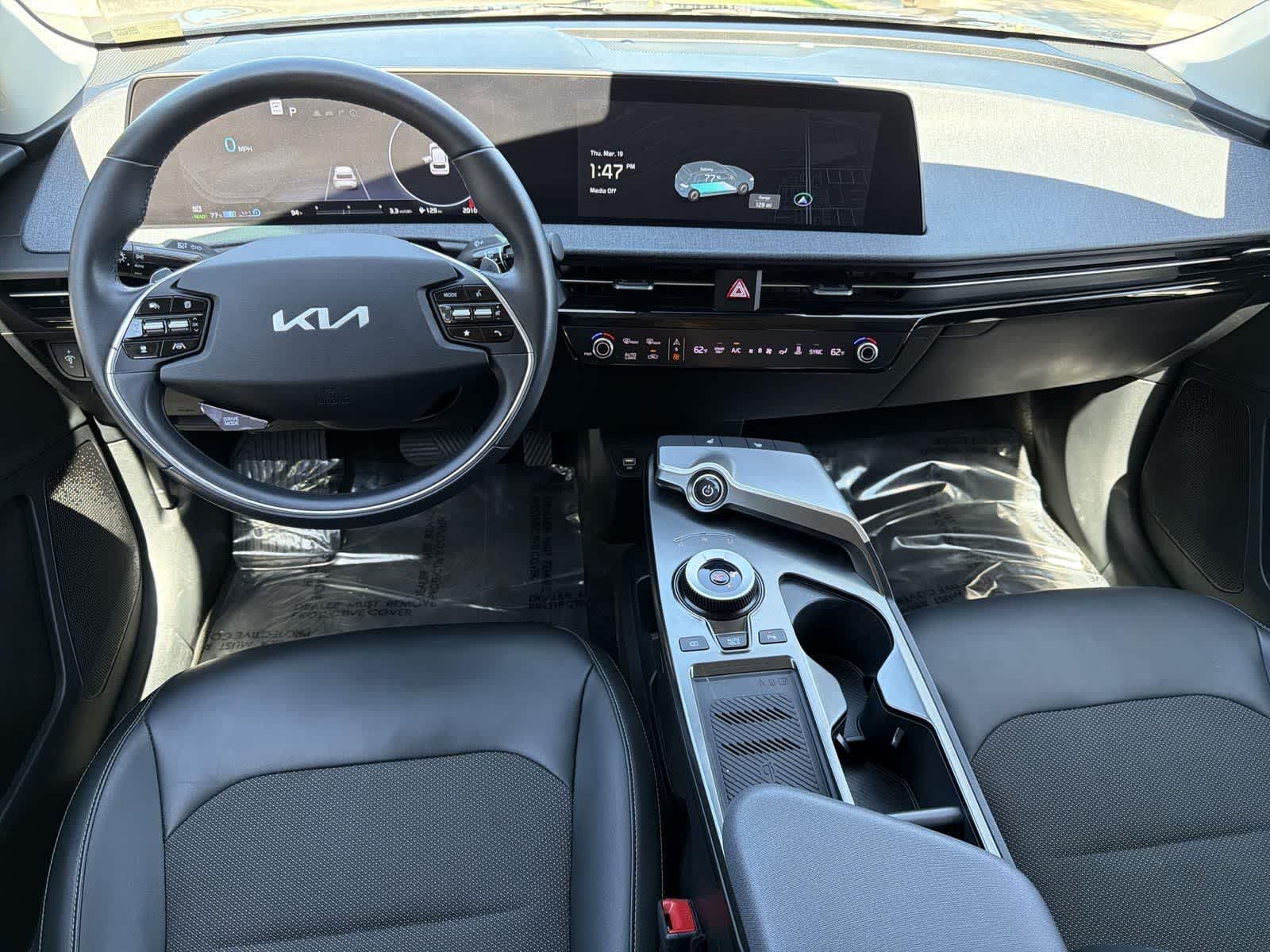 Thumbnail: 2022 Kia EV6 - 10