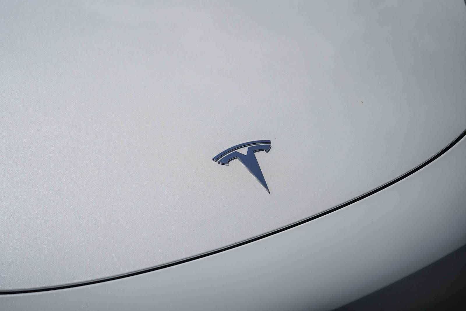 Thumbnail: 2022 Tesla Model 3 - 11