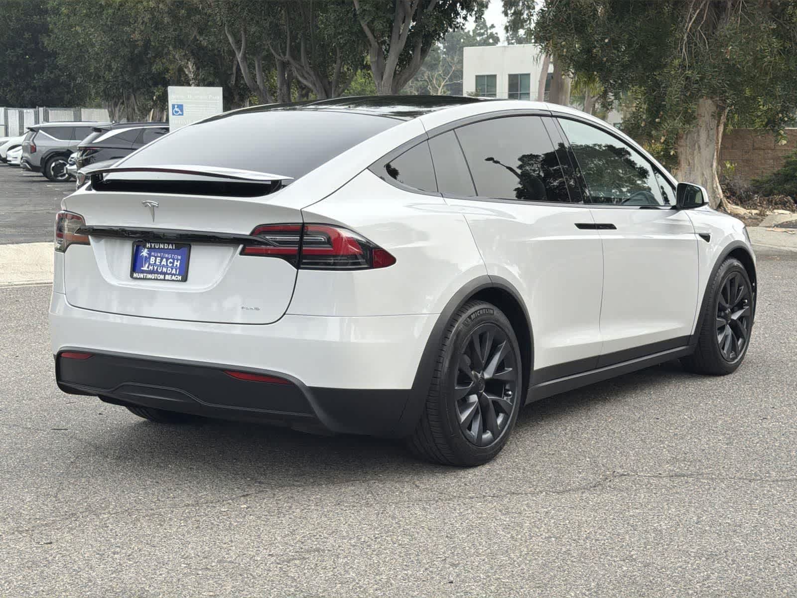 Thumbnail: 2022 Tesla Model X - 6