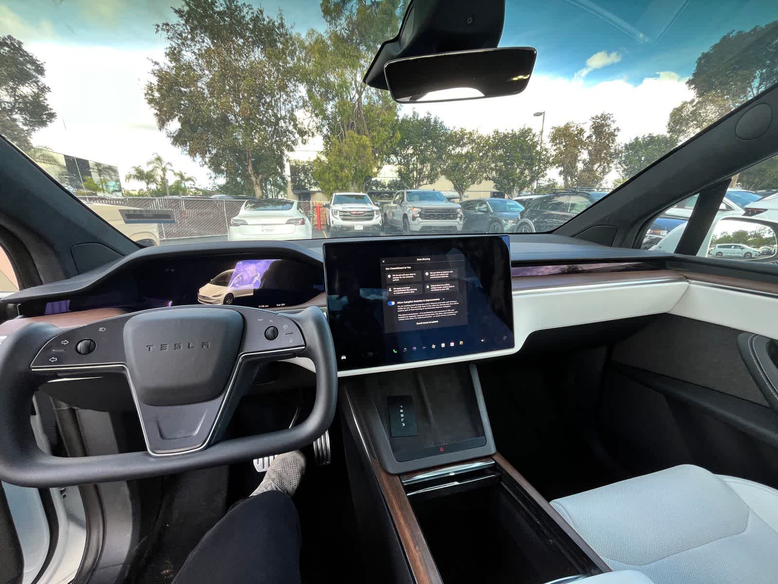 Thumbnail: 2023 Tesla Model X - 7