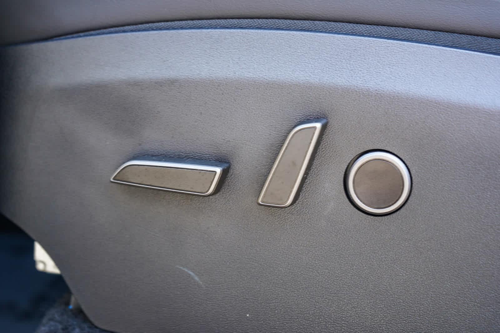 Thumbnail: 2025 Tesla Model Y - 20