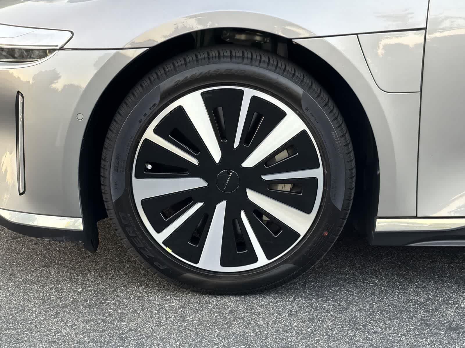 Thumbnail: 2024 Lucid Air - 36