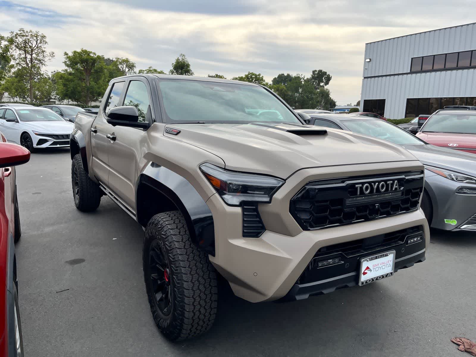 Thumbnail: 2025 Toyota Tacoma - 2