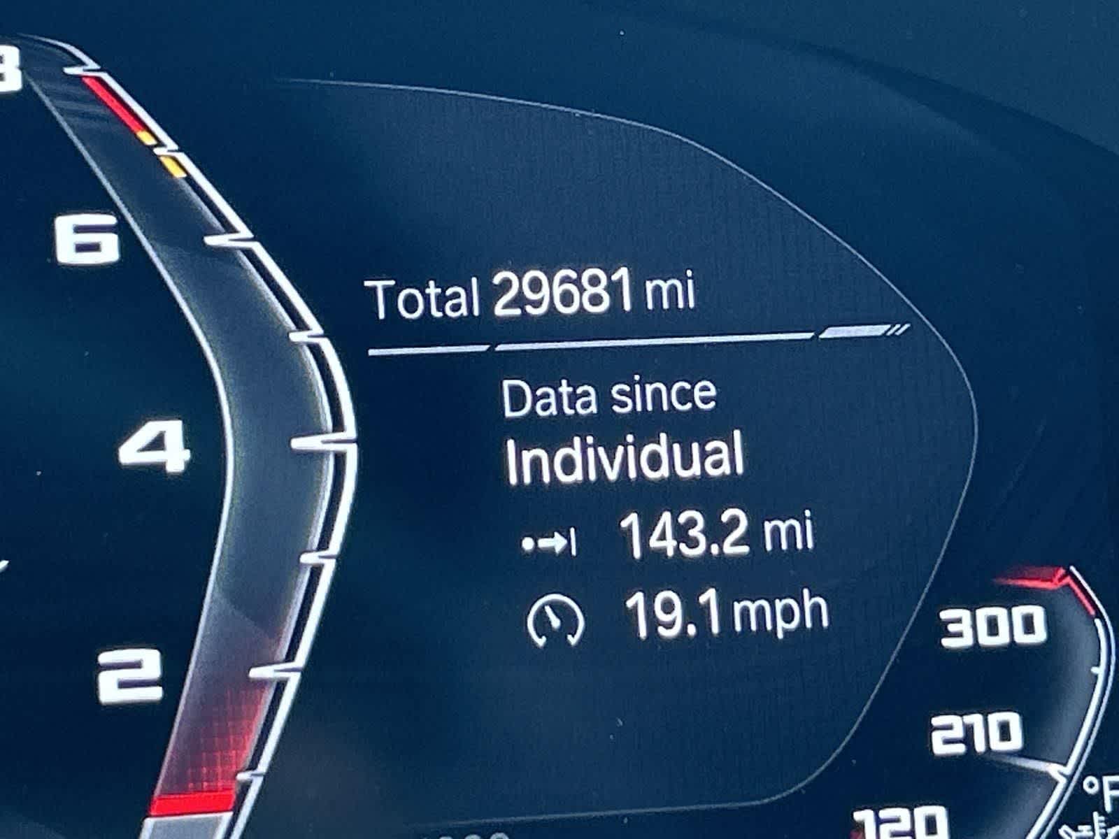 Thumbnail: 2023 BMW M5 - 24