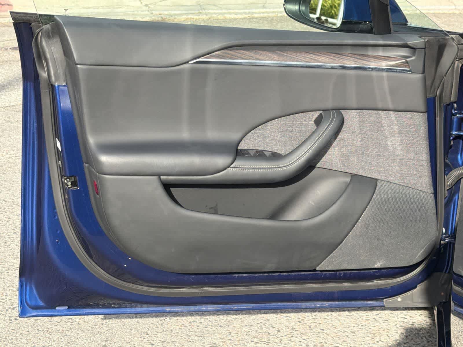 Thumbnail: 2022 Tesla Model S - 20