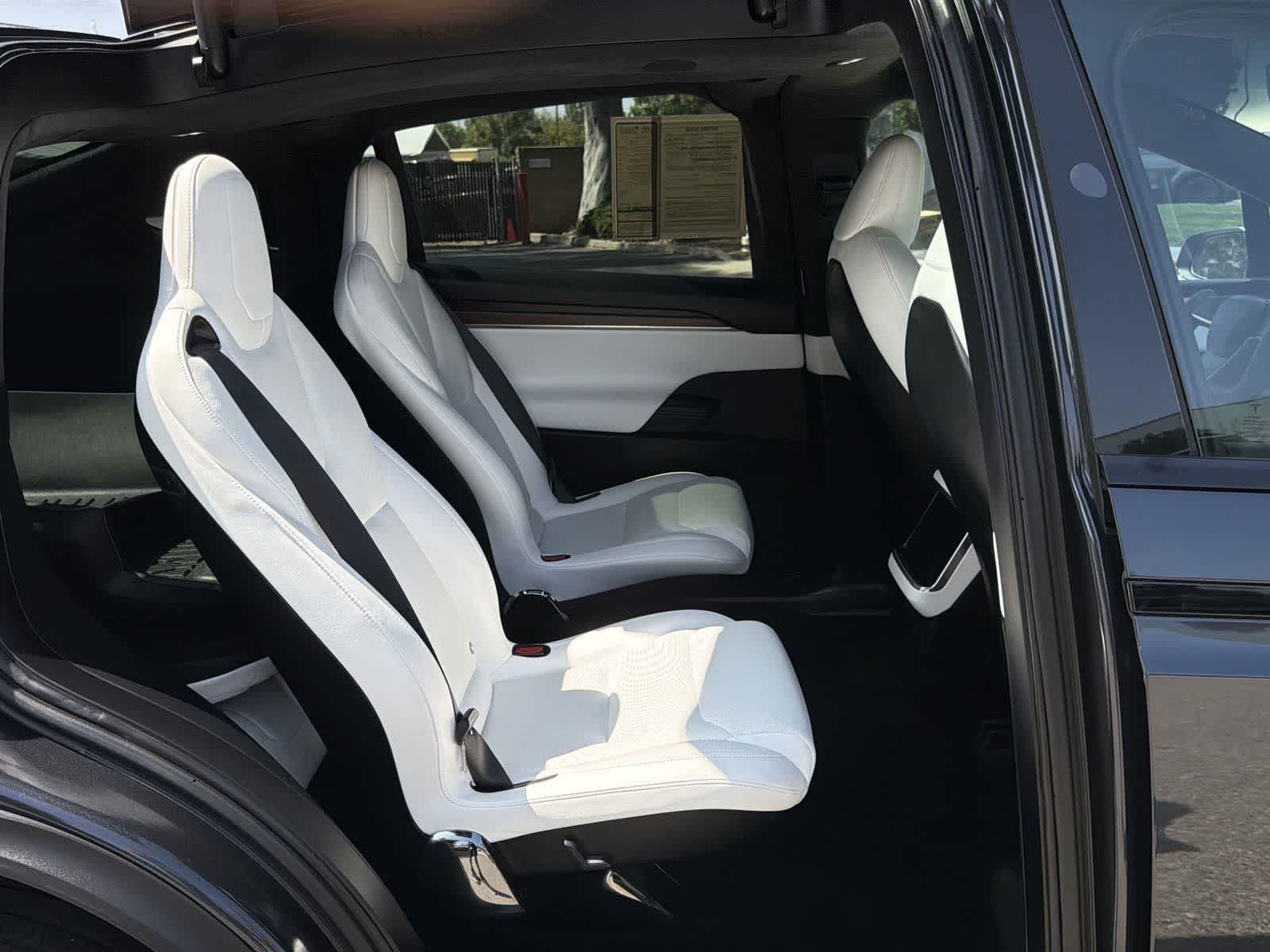 Thumbnail: 2024 Tesla Model X - 28