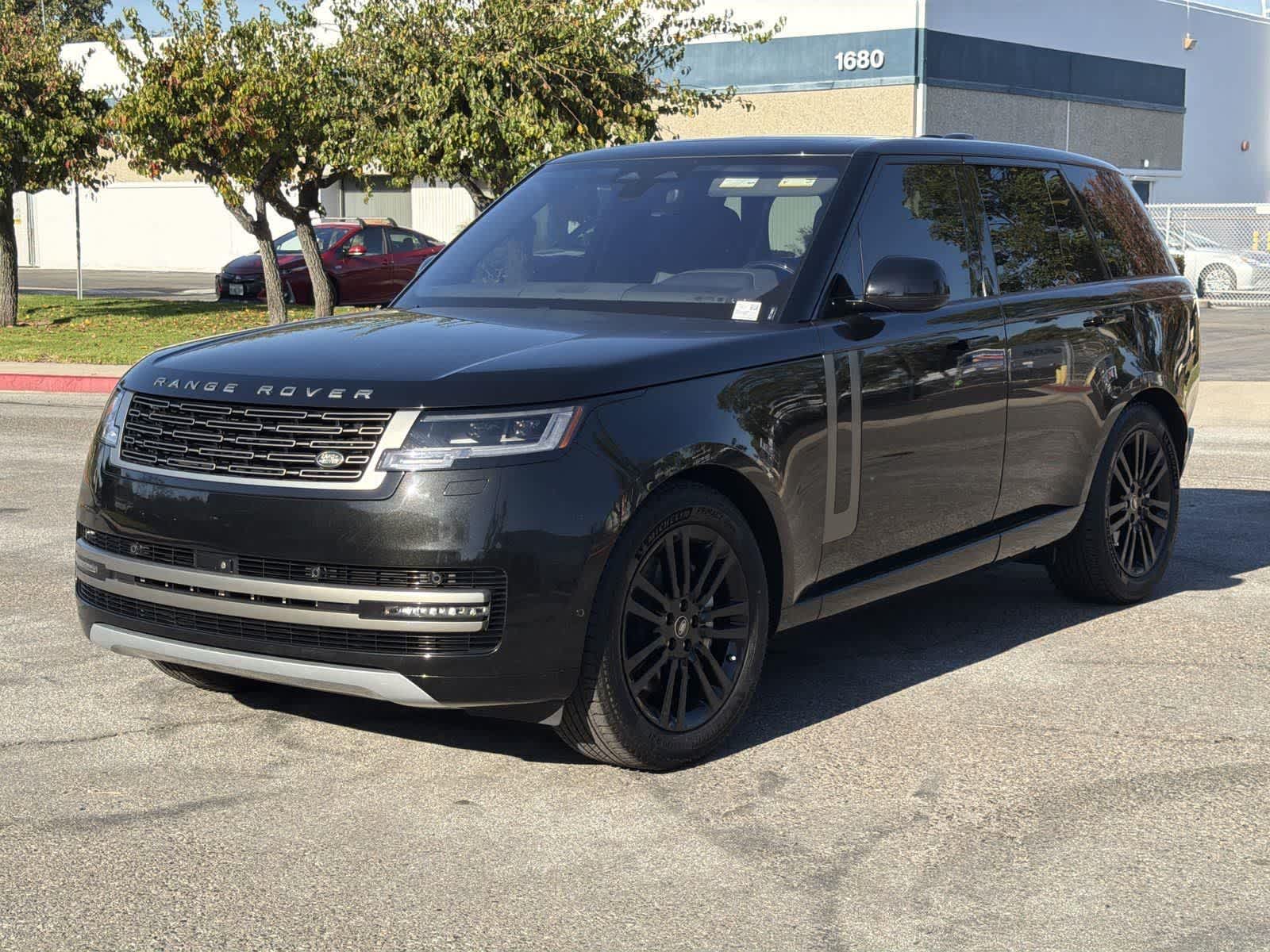 Thumbnail: 2023 Land Rover Range Rover - 8