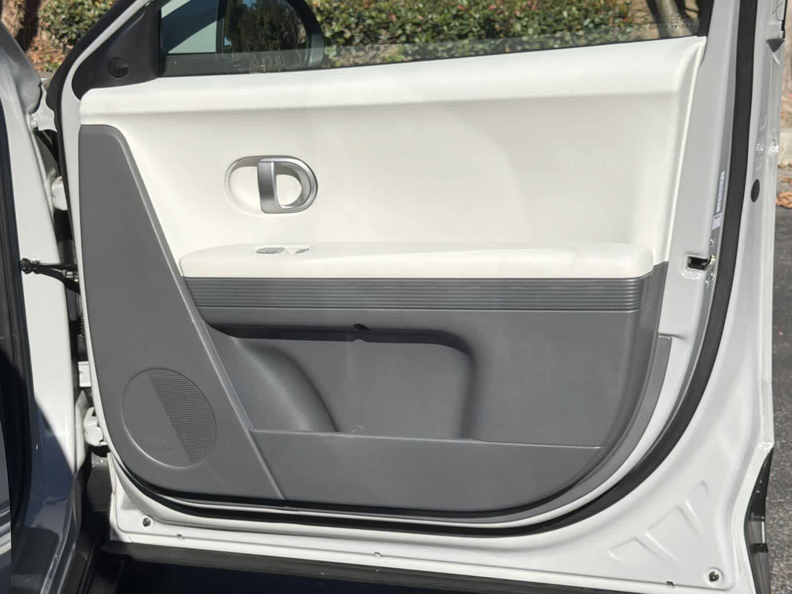 Thumbnail: 2024 Hyundai Ioniq 5 - 31