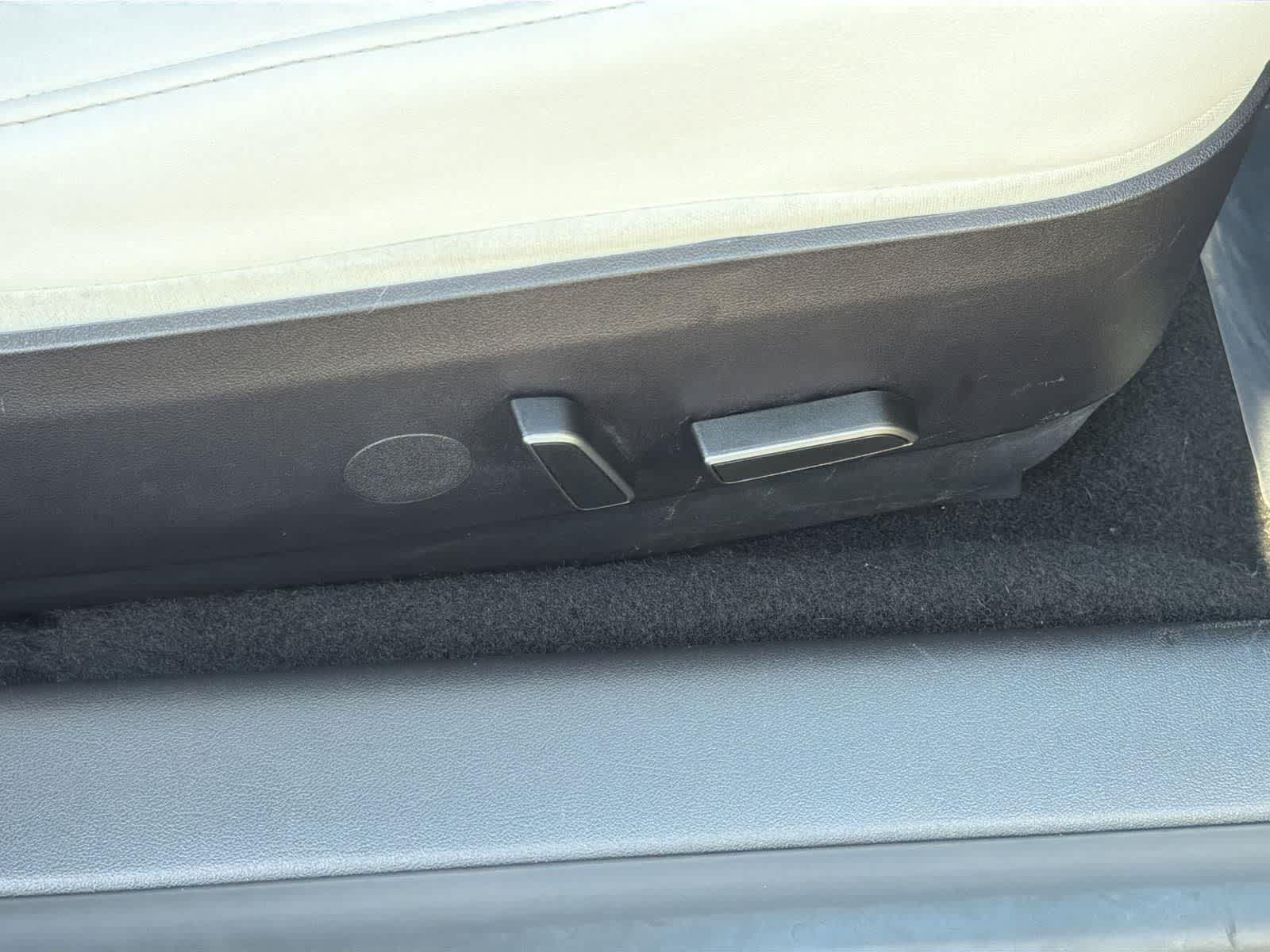 Thumbnail: 2022 Tesla Model 3 - 33