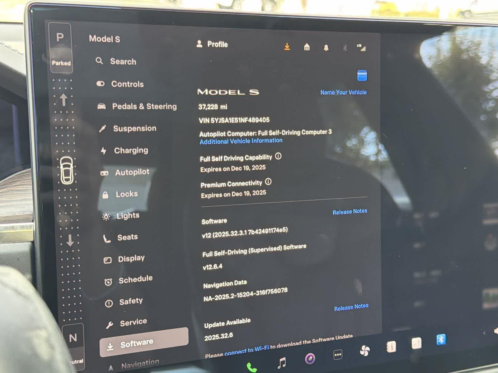 Thumbnail: 2022 Tesla Model S - 17