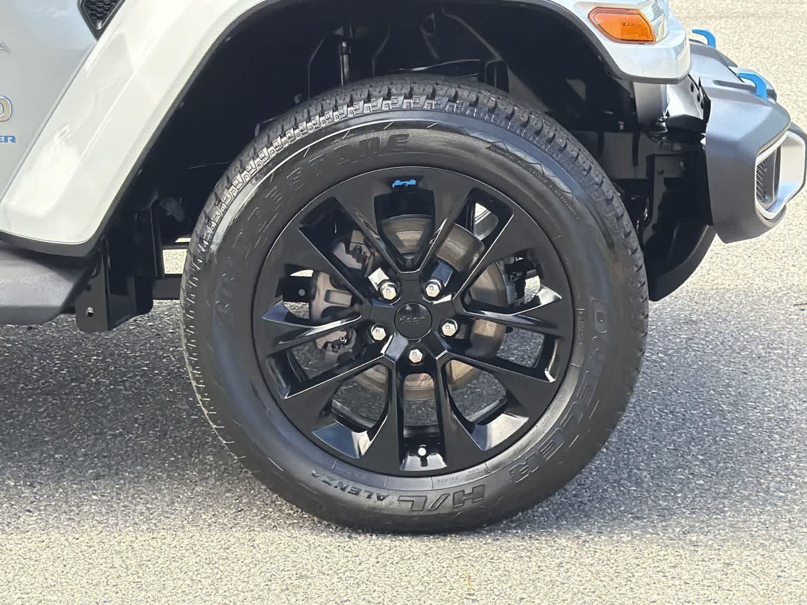 Thumbnail: 2023 Jeep Wrangler - 35