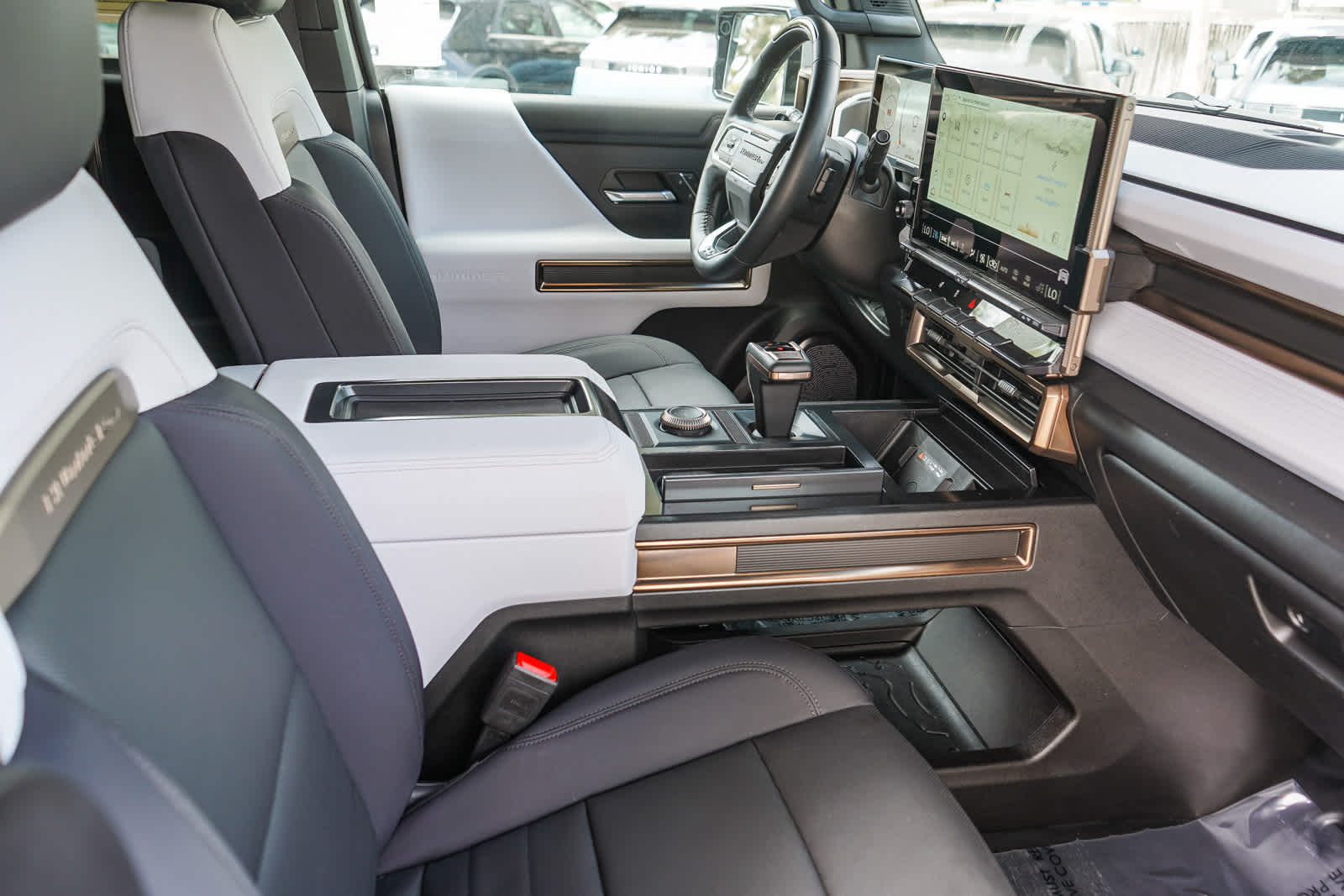 Thumbnail: 2025 GMC Hummer EV - 17