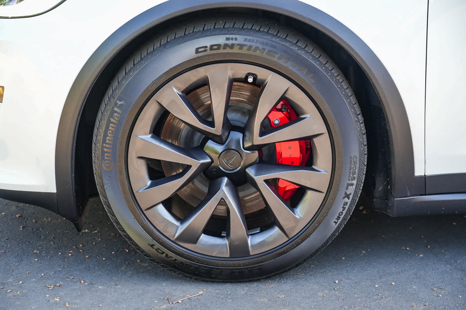 Thumbnail: 2023 Tesla Model X - 10