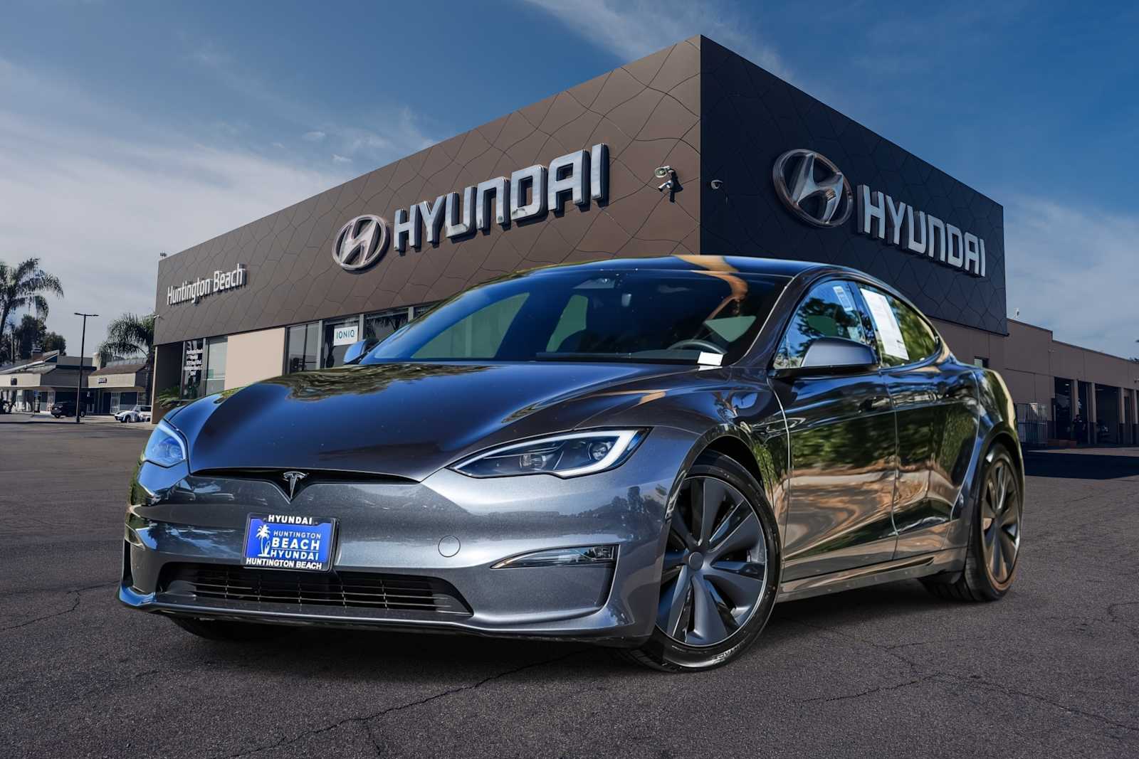 2023 Tesla Model S Standard Range's photo
