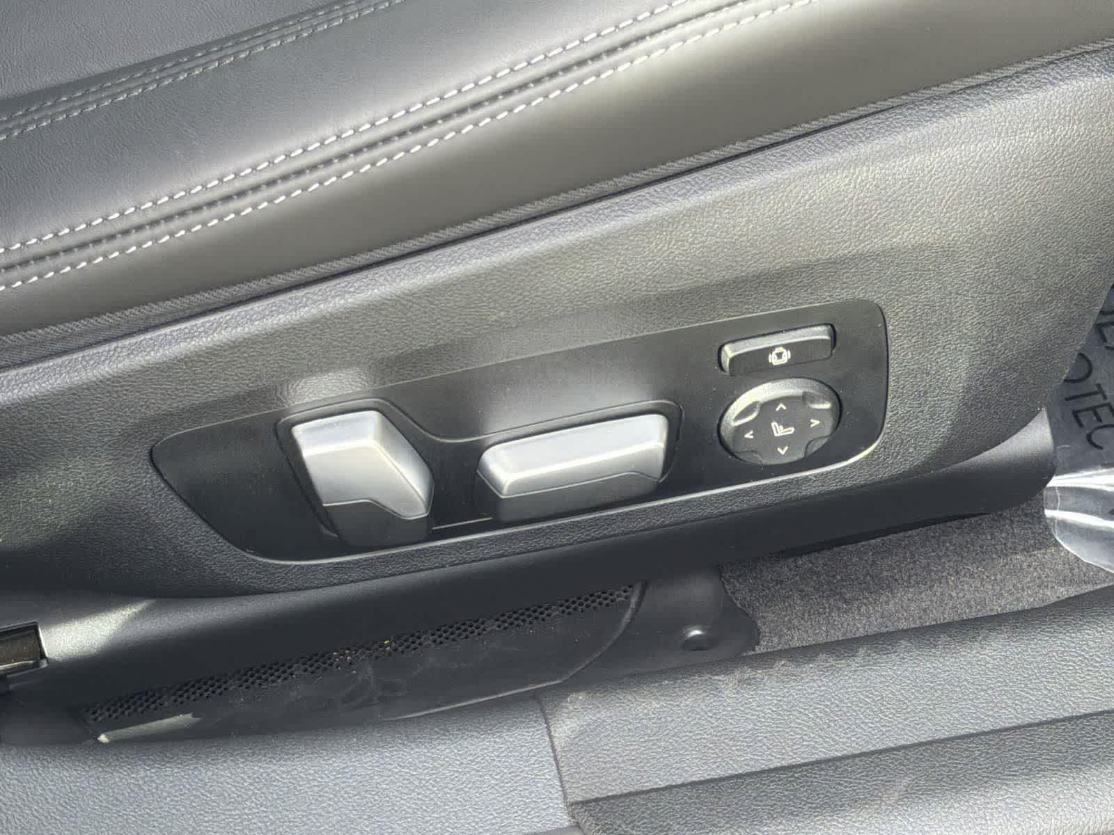 Thumbnail: 2022 BMW M3 - 36