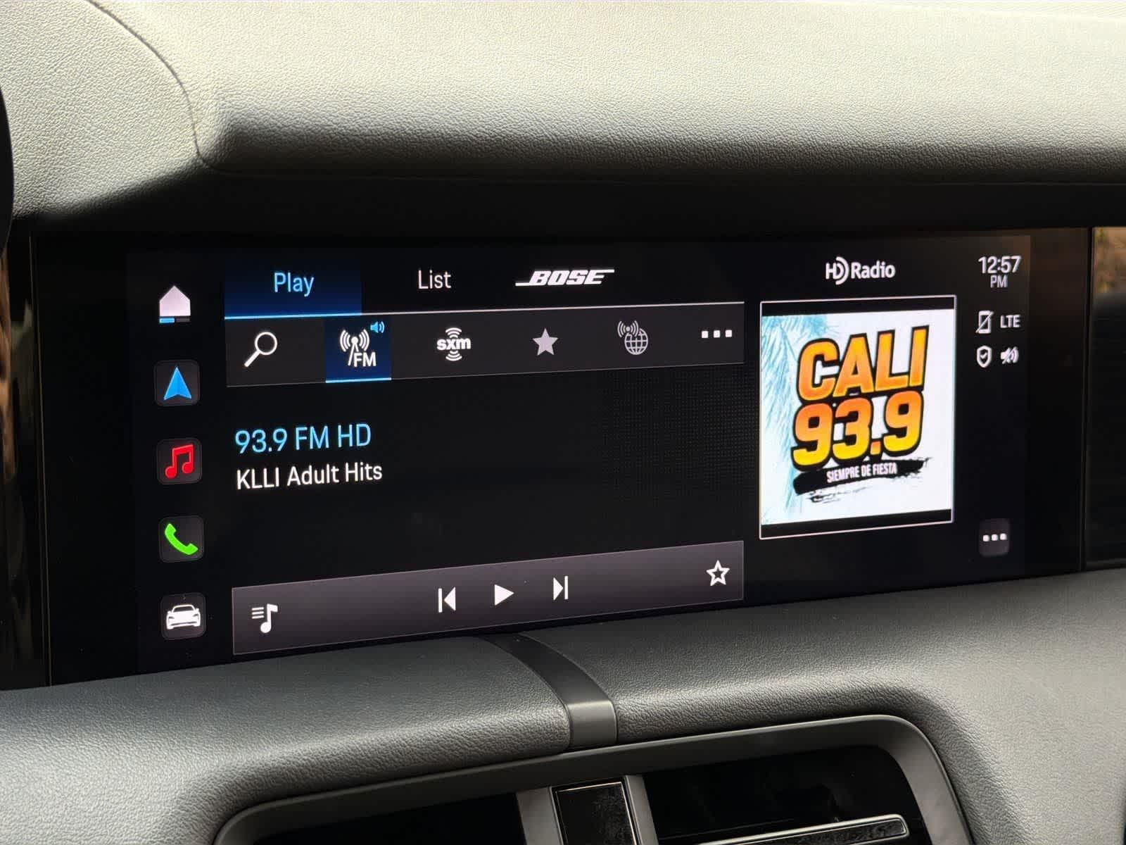 Thumbnail: 2022 Porsche Taycan - 18