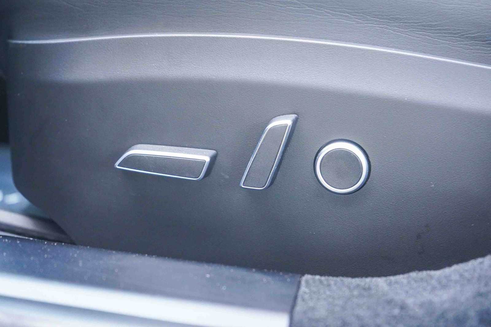 Thumbnail: 2022 Tesla Model S - 20