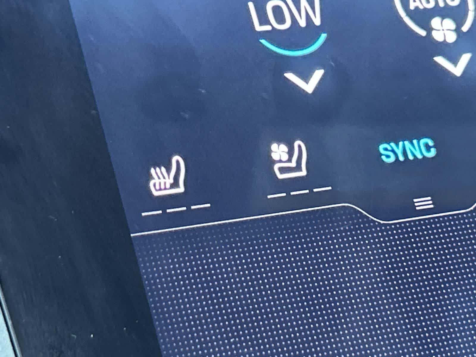 Thumbnail: 2023 Porsche Taycan - 22