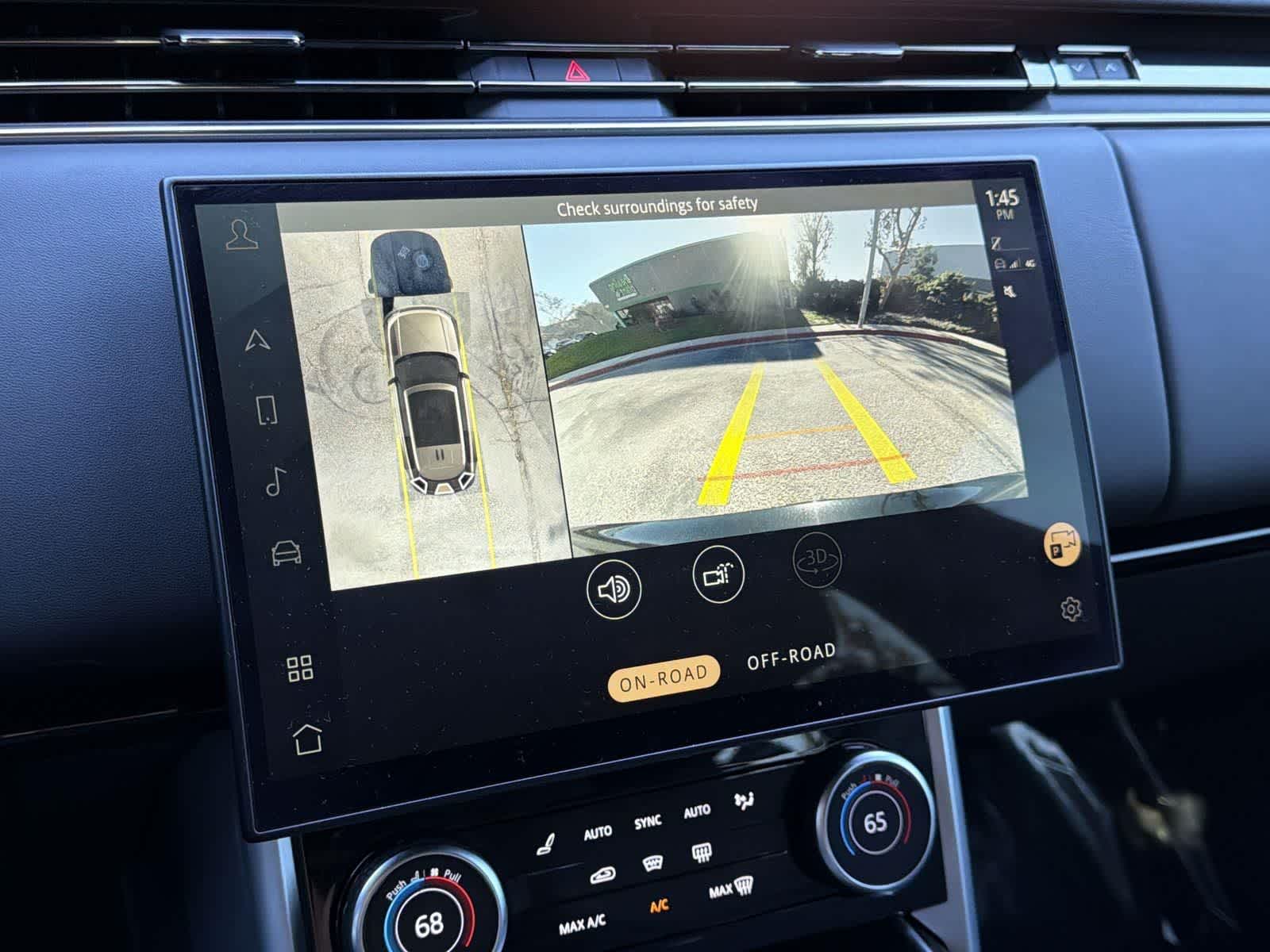 Thumbnail: 2023 Land Rover Range Rover - 18