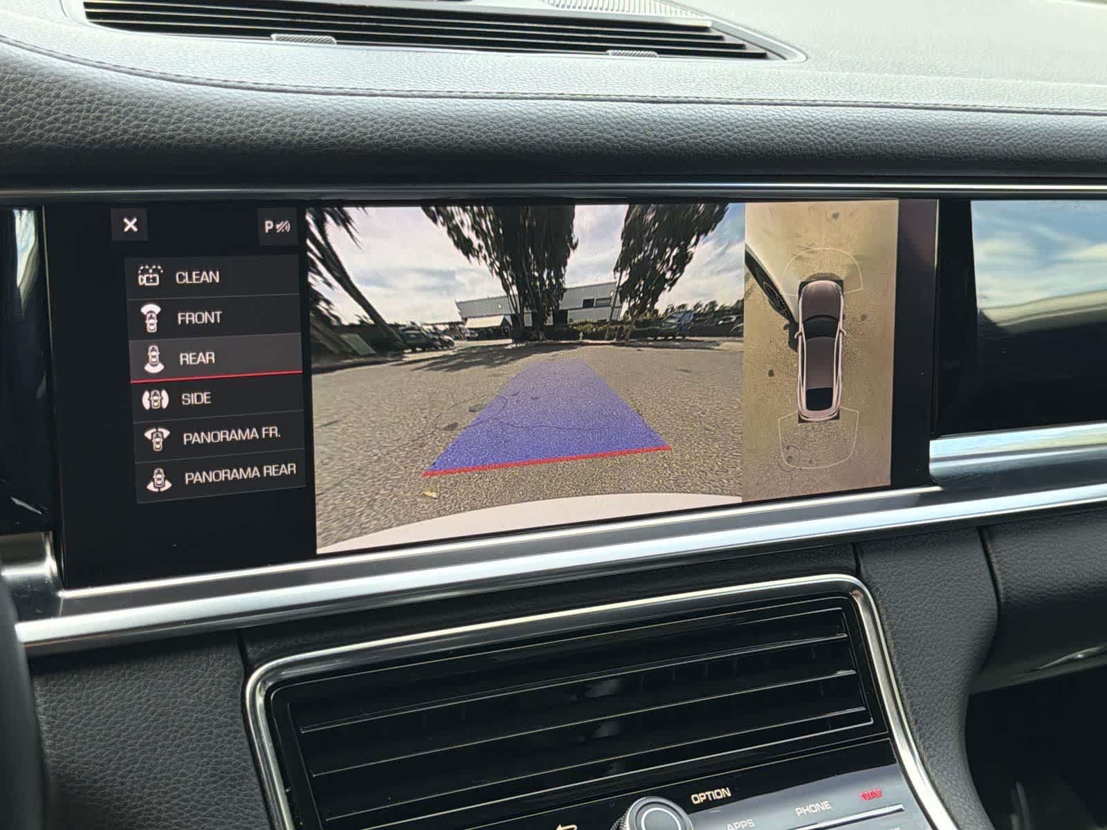 Thumbnail: 2021 Porsche Panamera - 18