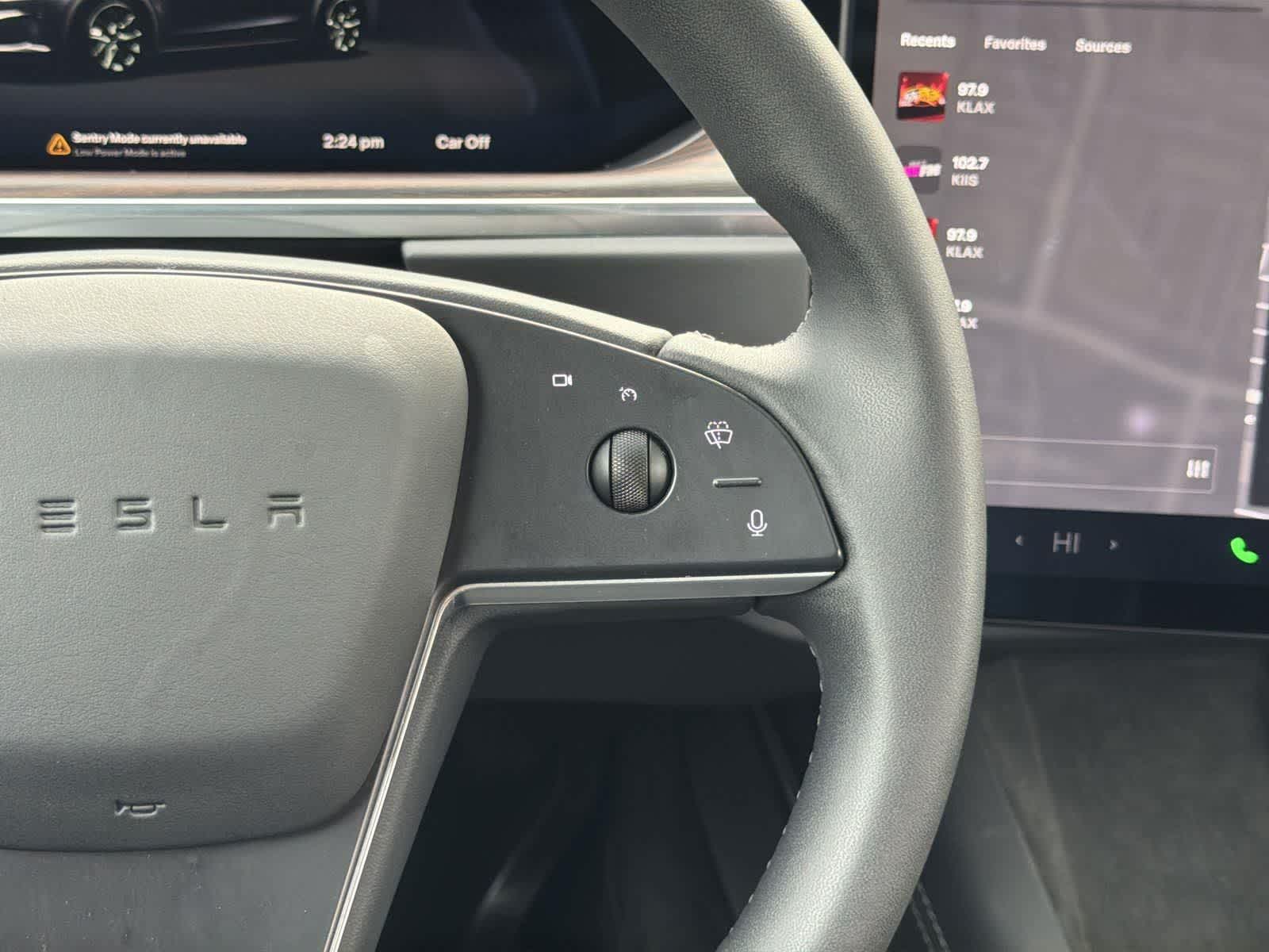 Thumbnail: 2025 Tesla Model X - 14